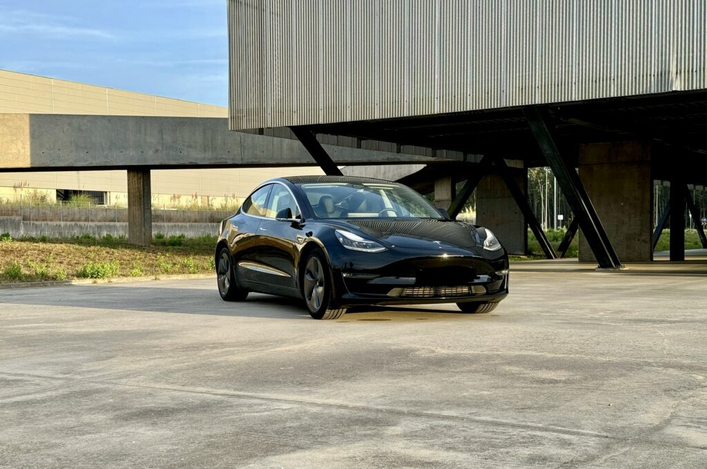 Tesla Model 3 Vendido pela BOOST